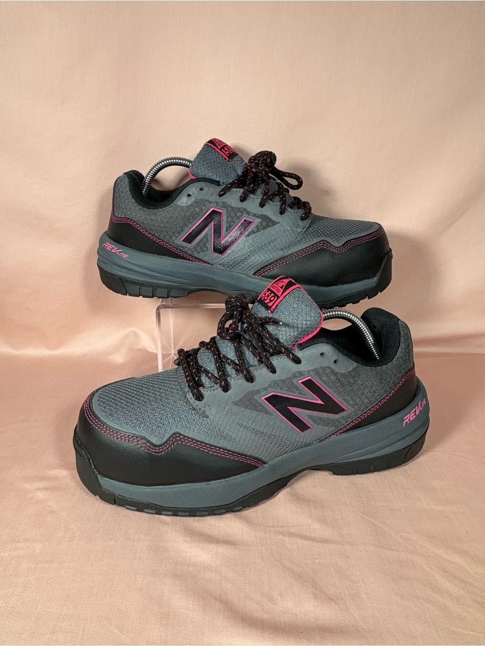 New Balance Women's Composite Toe Revlite Industrial 589v1 Work Shoes Size 9 2E
